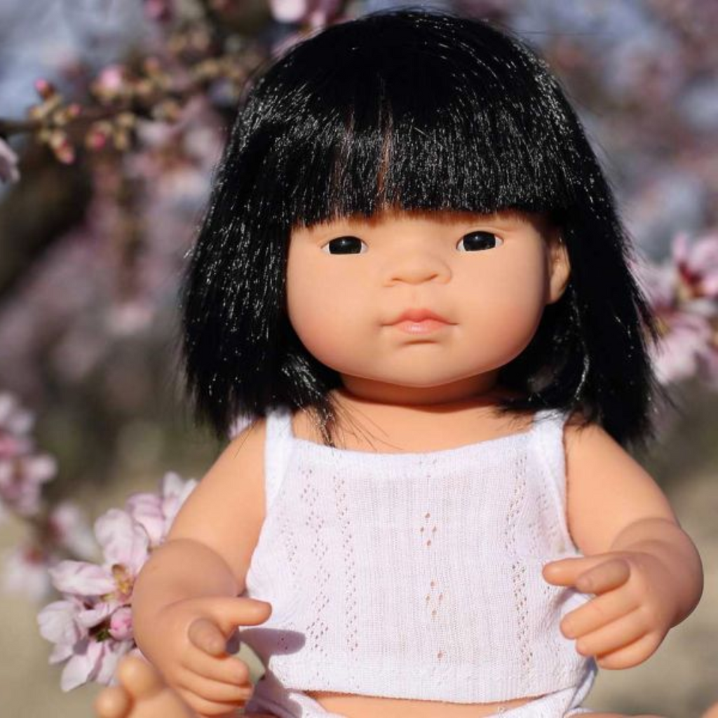 Tan miniland Babypuppe asiatisches Mädchen 38cm